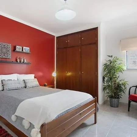 Lejlighed Porto Dinheiro I *